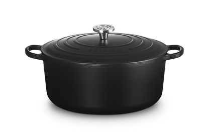 Le Creuset Cast Iron Signature Round Casserole