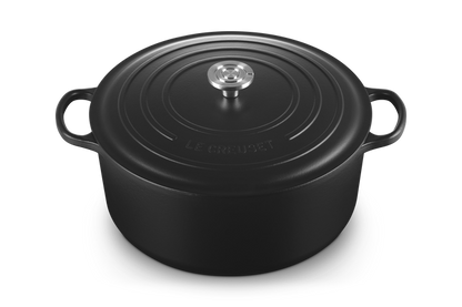 Le Creuset Cast Iron Signature Round Casserole