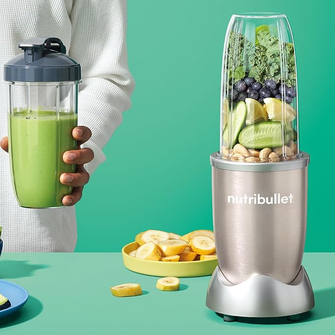 Nutribullet Blender 900 Series - 4 Piece Set - Powerful 24,000 RPM Personal Blender & Smoothie Maker - 900W - Includes 700ml Cup & Flip Top To-Go Lid, Crush Ice, Frozen Fruit & Nuts - Champagne