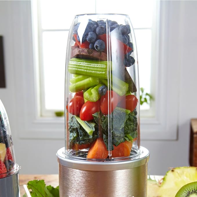 Nutribullet Blender 900 Series - 4 Piece Set - Powerful 24,000 RPM Personal Blender & Smoothie Maker - 900W - Includes 700ml Cup & Flip Top To-Go Lid, Crush Ice, Frozen Fruit & Nuts - Champagne