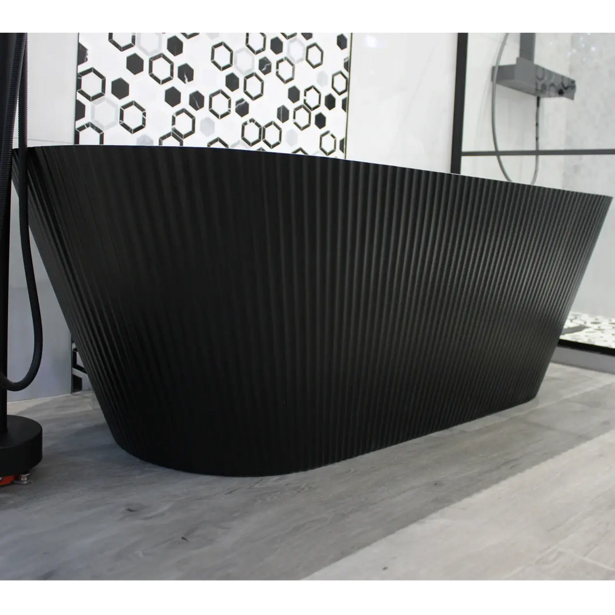 Falvio Bath 1700x750 F/s Arabella MB Fluted With Overflow