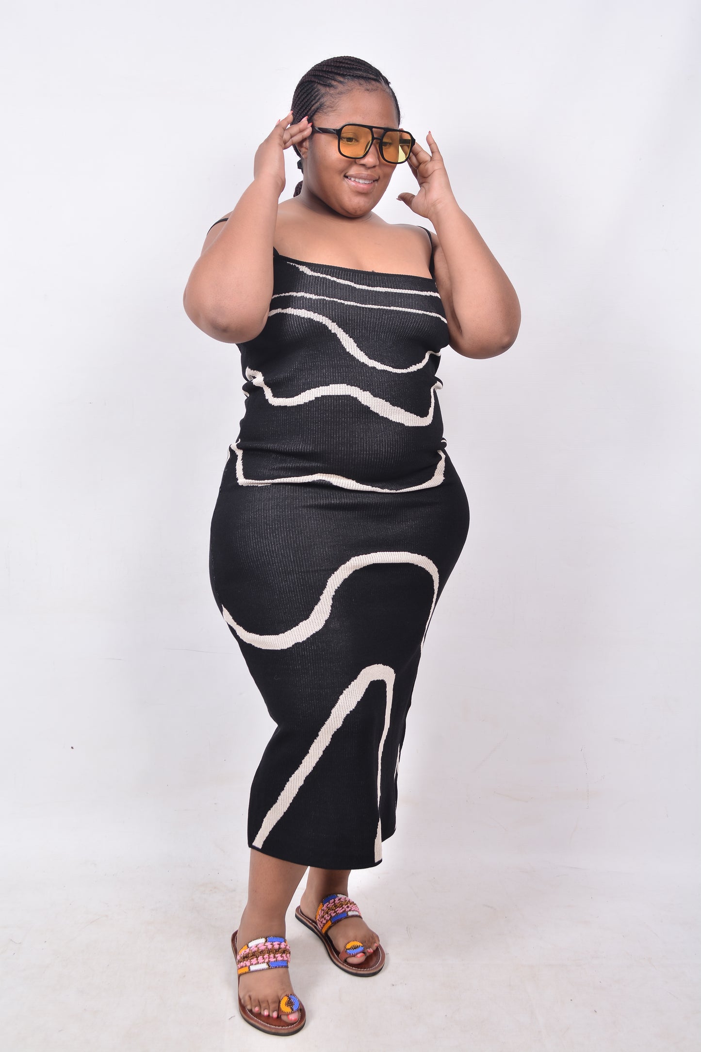 T8249 Ladies Black & Beige Woollen Dress