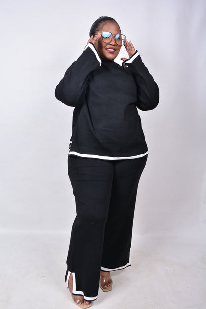 T8269 Ladies Black & White 2 piece long sleeved woollen outfit