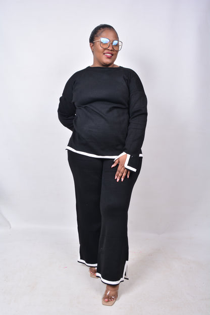 T8269 Ladies Black & White 2 piece long sleeved woollen outfit