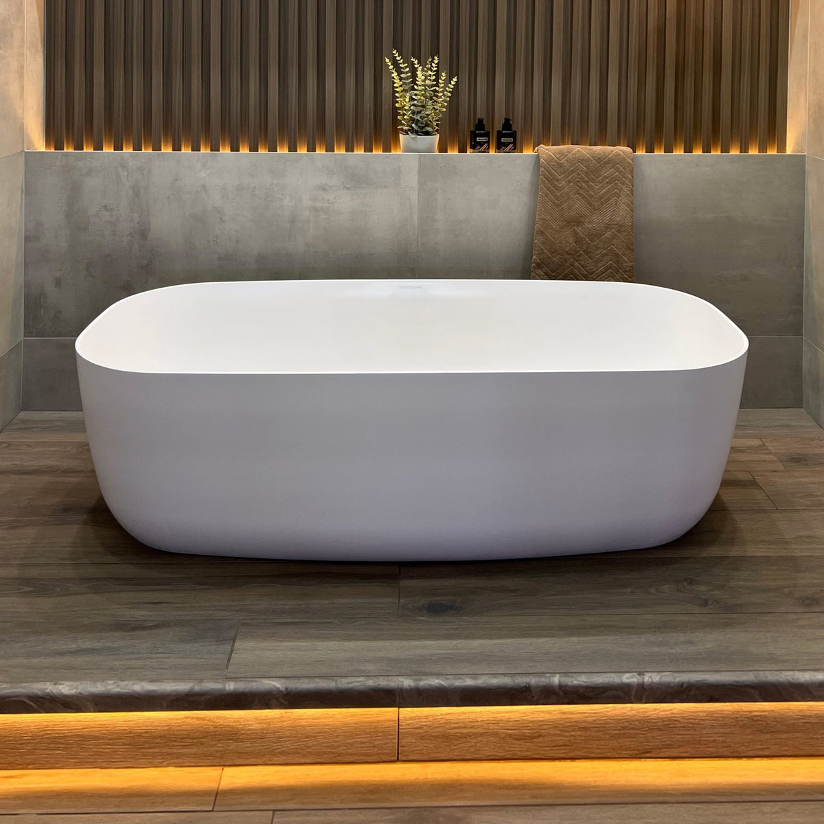 DADOquartz Dado Sovereign Bath 1550 Gloss White With Cavity