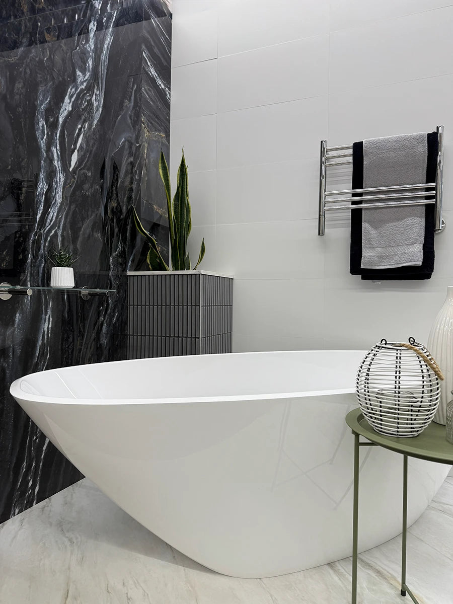 Victoria & Albert Angelica Gloss White Freestanding Bath 1682 x 762 x 553mm