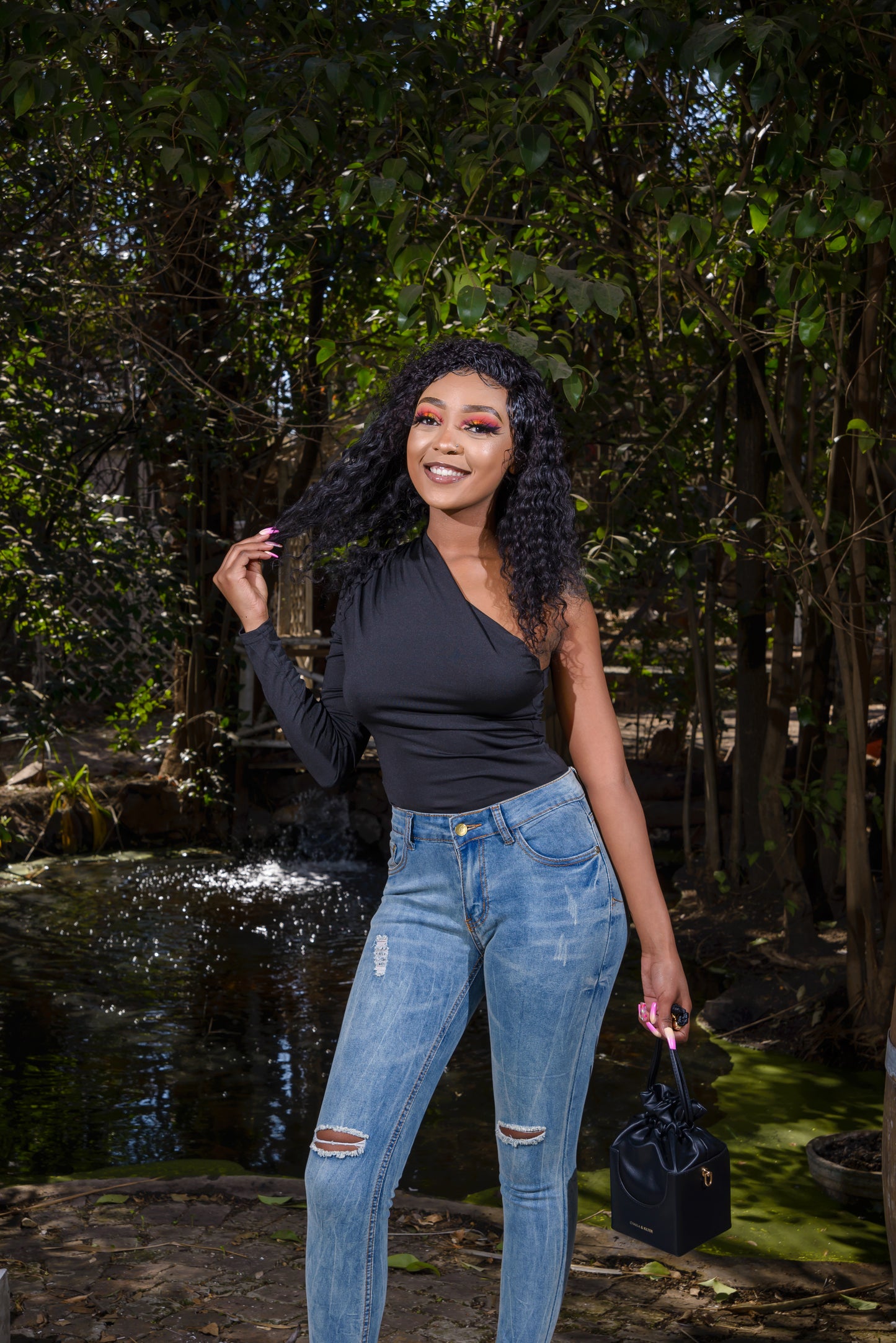 Ladies Torn Skinny Jeans