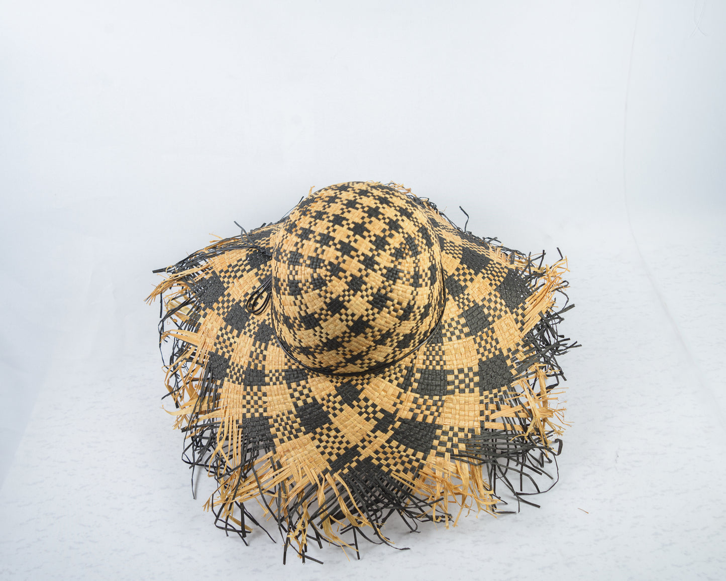 ROUGH EDGED SUMMER HAT