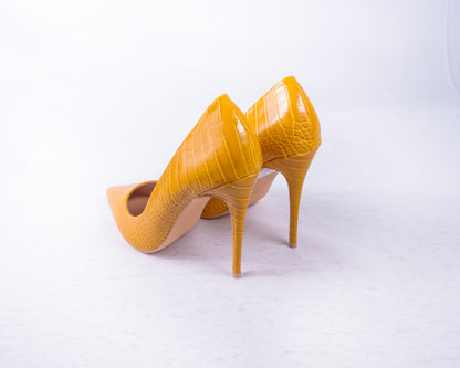 Pointy Nose Snake Skin Stiletto