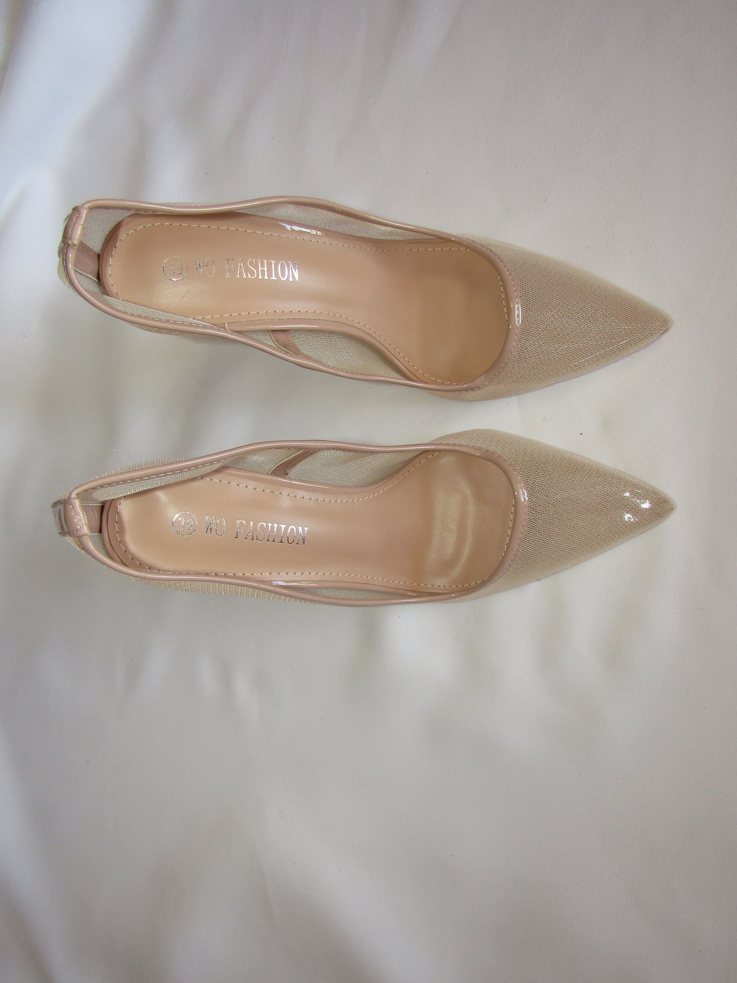 Nude Net Pointy stiletto