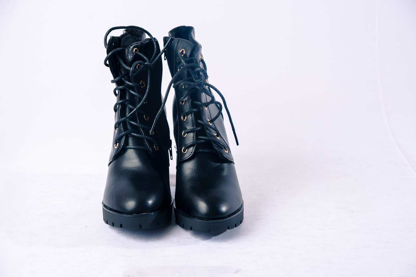 Women's Lace-up Boots