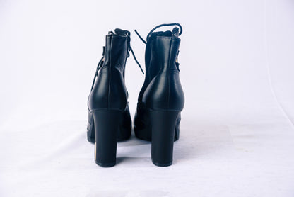 Women's Lace-up Boots